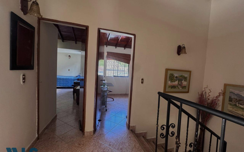 Casa en Envigado en Loma del Barro