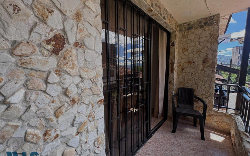 Casa en Envigado en Loma del Barro