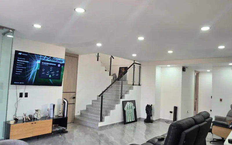 Luxury Duplex Penthouse for Sale in Laureles Conquistadores, Medellín | Private 360° Rooftop Terrace & Airbnb Approved