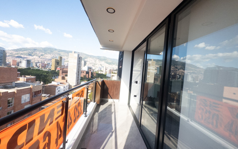 Luxury Duplex Penthouse for Sale in Laureles Conquistadores, Medellín | Private 360° Rooftop Terrace & Airbnb Approved