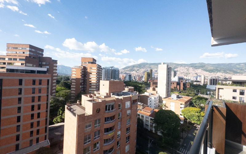 Luxury Duplex Penthouse for Sale in Laureles Conquistadores, Medellín | Private 360° Rooftop Terrace & Airbnb Approved