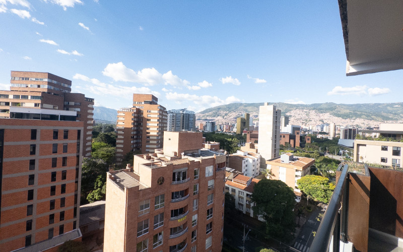 Luxury Duplex Penthouse for Sale in Laureles Conquistadores, Medellín | Private 360° Rooftop Terrace & Airbnb Approved