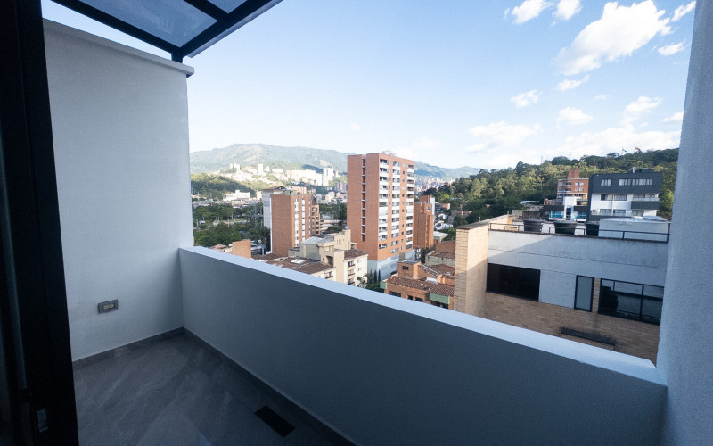 Luxury Duplex Penthouse for Sale in Laureles Conquistadores, Medellín | Private 360° Rooftop Terrace & Airbnb Approved