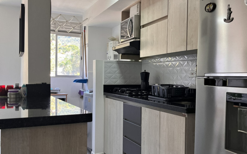 3-Bedroom Apartment for Sale in Copacabana (Porton del Norte) | Mountain View & Parking
