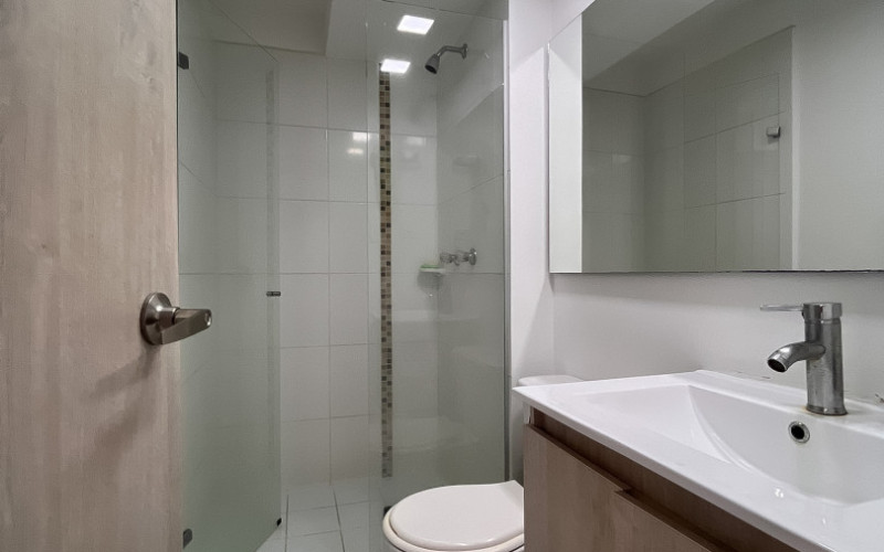 3-Bedroom Apartment for Sale in Copacabana (Porton del Norte) | Mountain View & Parking