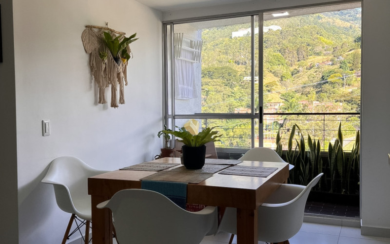 3-Bedroom Apartment for Sale in Copacabana (Porton del Norte) | Mountain View & Parking