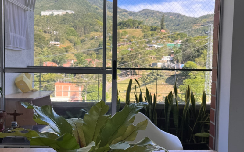 3-Bedroom Apartment for Sale in Copacabana (Porton del Norte) | Mountain View & Parking