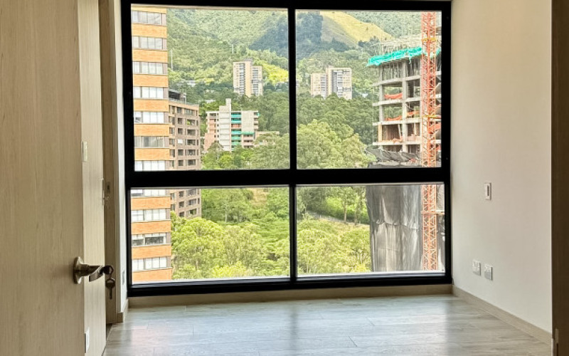 Brand New Luxury Apartment for Sale | Las Palmas, Medellin | 2 Bed, East View