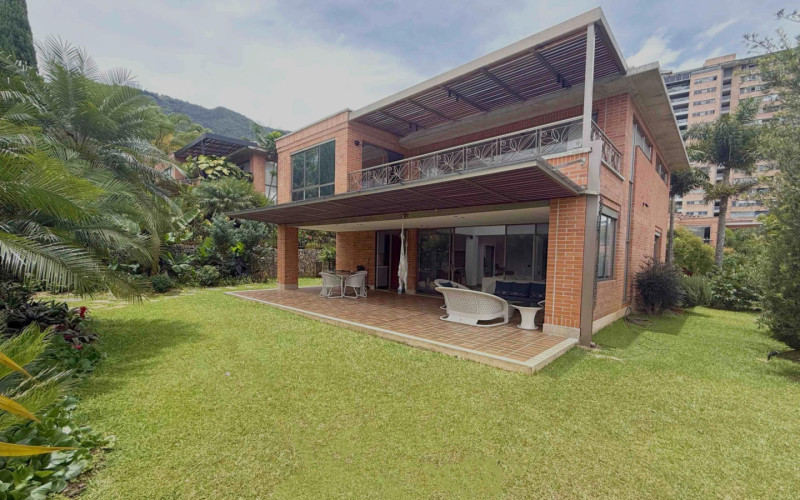 Casa en Medellín en El Poblado