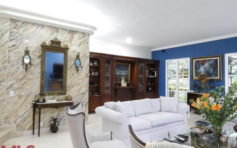 Casa en Medellín en Los Naranjos