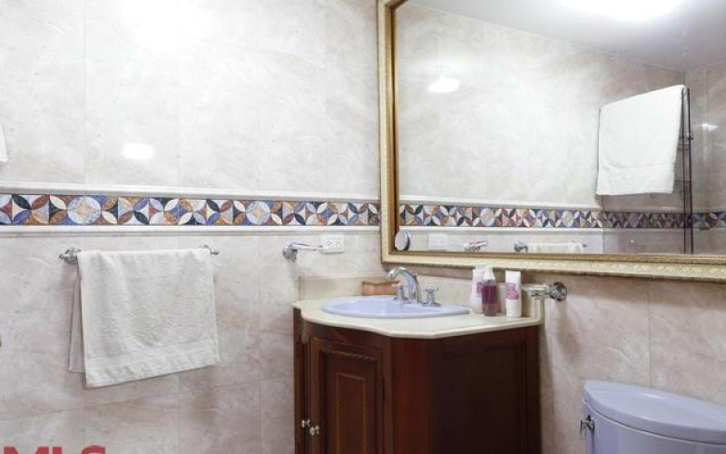 Casa en Medellín en Los Naranjos