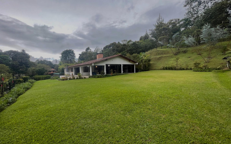 Casa en El Retiro en V. Carrizales