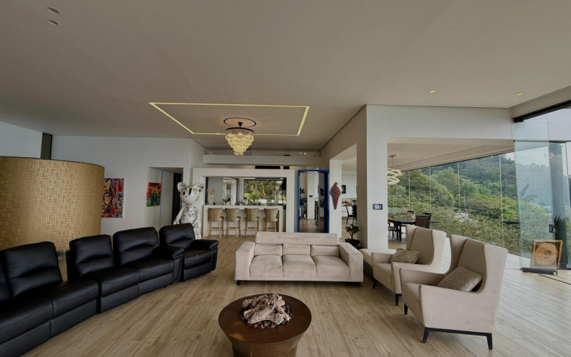 Casa en Medellín en Las Palmas