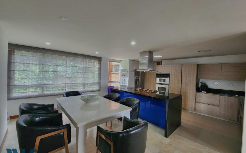 Apartamento en Medellín en Altos del Poblado