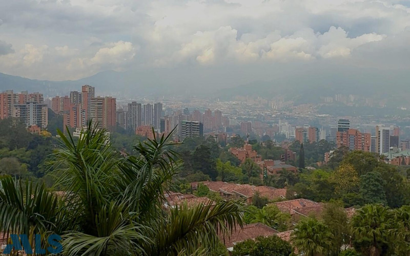 Apartamento en Medellín en Altos del Poblado