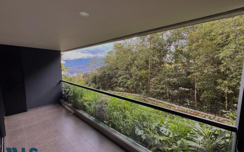 Apartamento en Medellín en Altos del Poblado