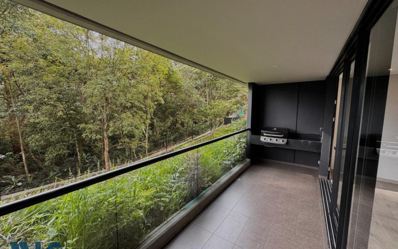 Apartamento en Medellín en Altos del Poblado