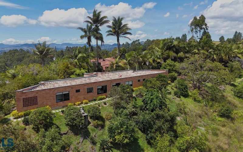 Casa en Rionegro en Aeropuerto