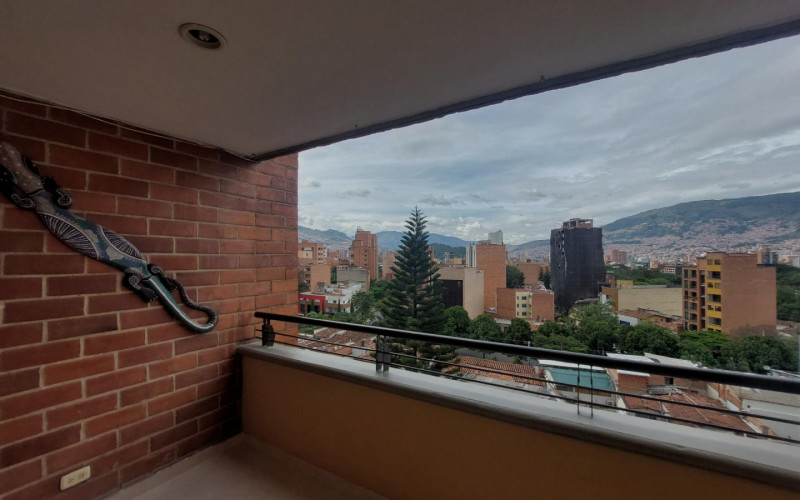 Apartamento en Medellín en Laureles