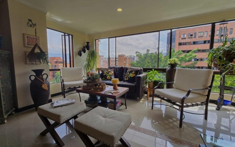Apartamento en Medellín en Oviedo