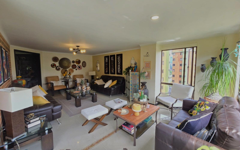 Apartamento en Medellín en Oviedo
