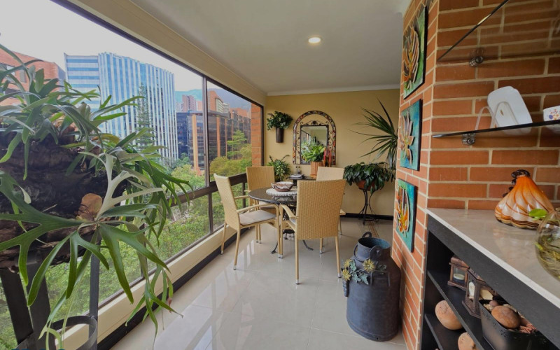 Apartamento en Medellín en Oviedo