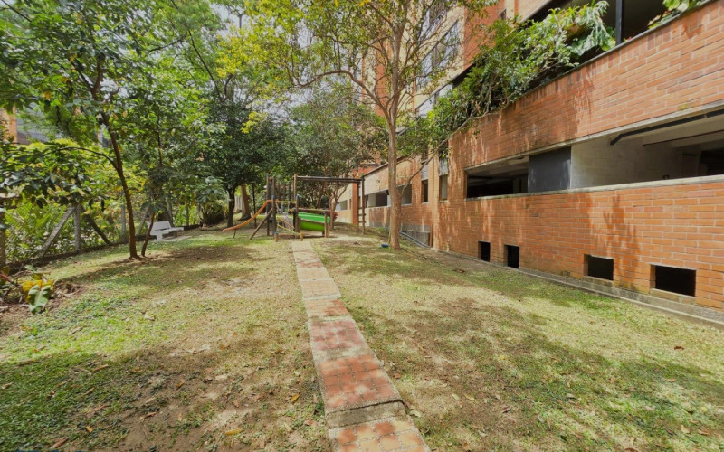 Apartamento en Medellín en Oviedo