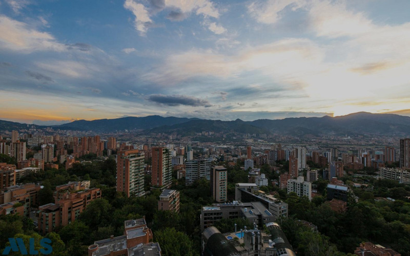 Apartamento en Medellín en Las Lomas Nº 1