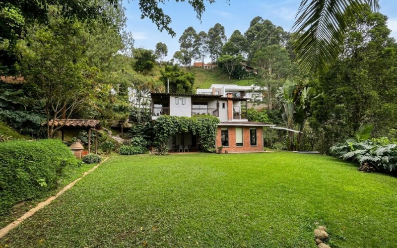 Monte Azul Country House – Luxury, Nature & Spacious Living in La Doctora, Sabaneta