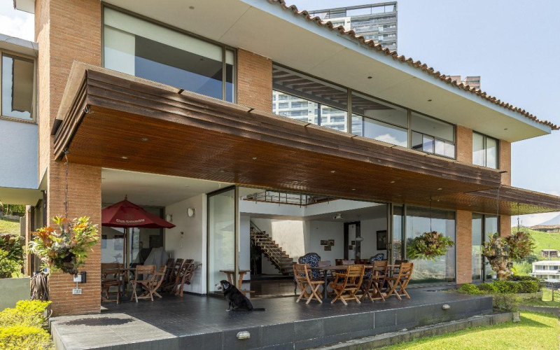 Luxury Country Home for Sale in Sabaneta, Medellín