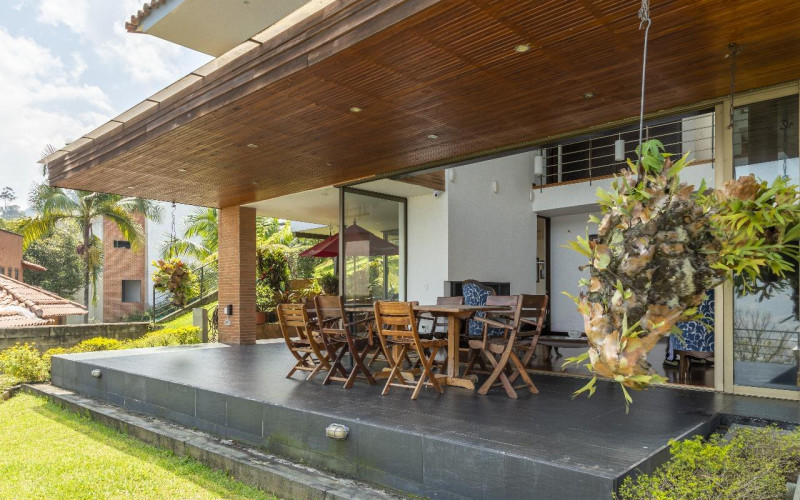Luxury Country Home for Sale in Sabaneta, Medellín