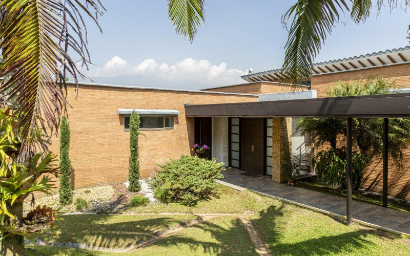 Luxury Country Home for Sale in Sabaneta, Medellín