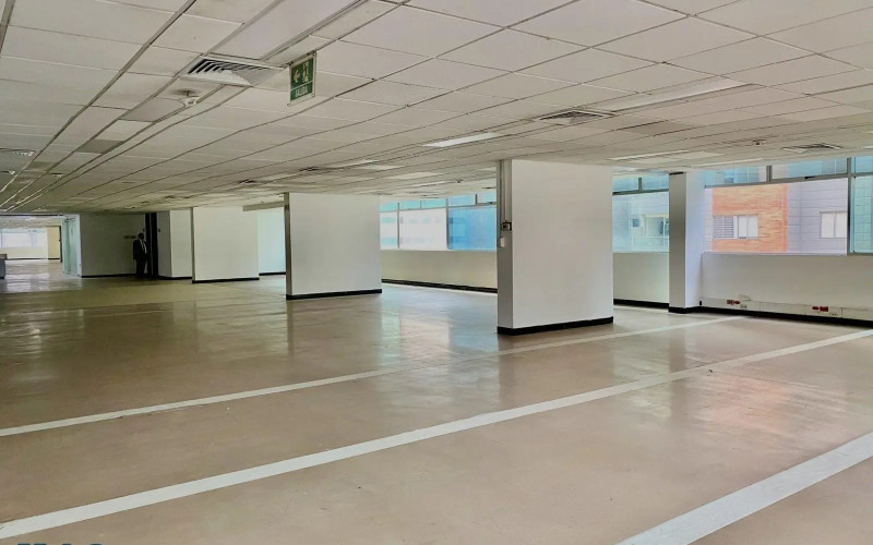 Oficina en Medellín en Ciudad del Rio