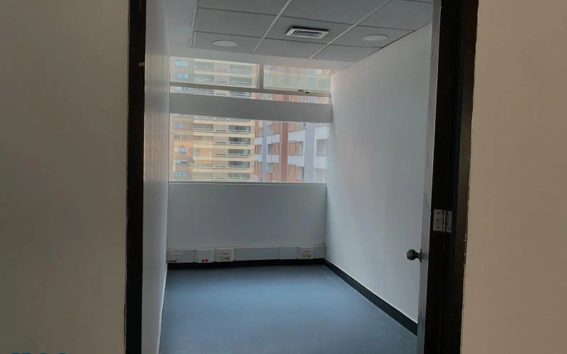 Oficina en Medellín en Ciudad del Rio