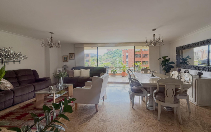 Apartamento en Medellín en Las Lomas Nº 1