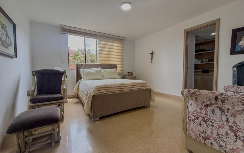 Apartamento en Medellín en Las Lomas Nº 1