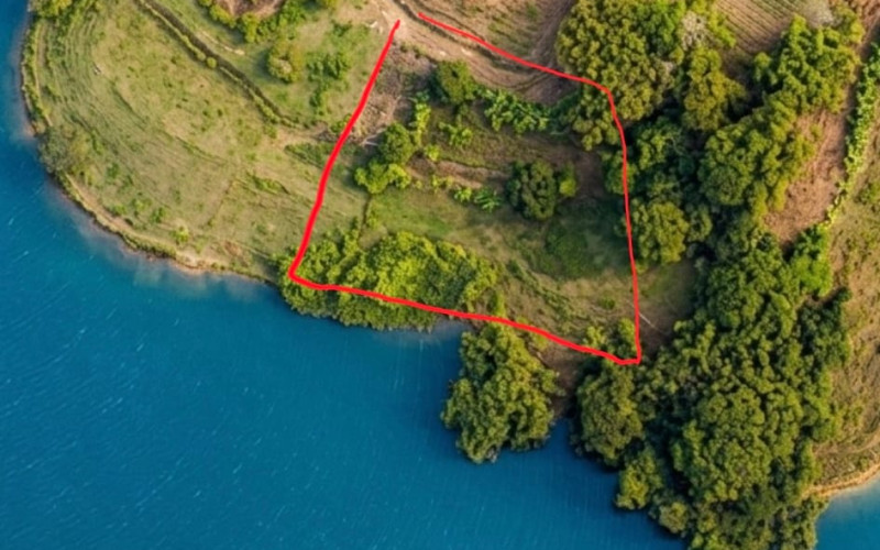 Waterfront Land for Sale in Guatapé - El Peñol | 5,057 sqm Lakefront Lot
