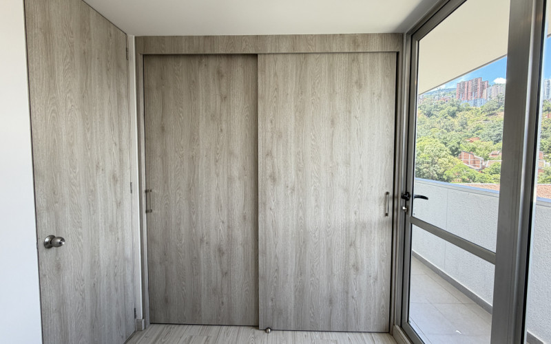 Apartment for Sale in San Diego, El Poblado | 57 sq m with Balcony & City View