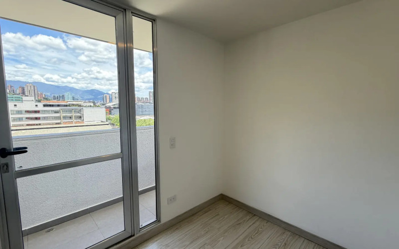 Apartment for Sale in San Diego, El Poblado | 57 sq m with Balcony & City View