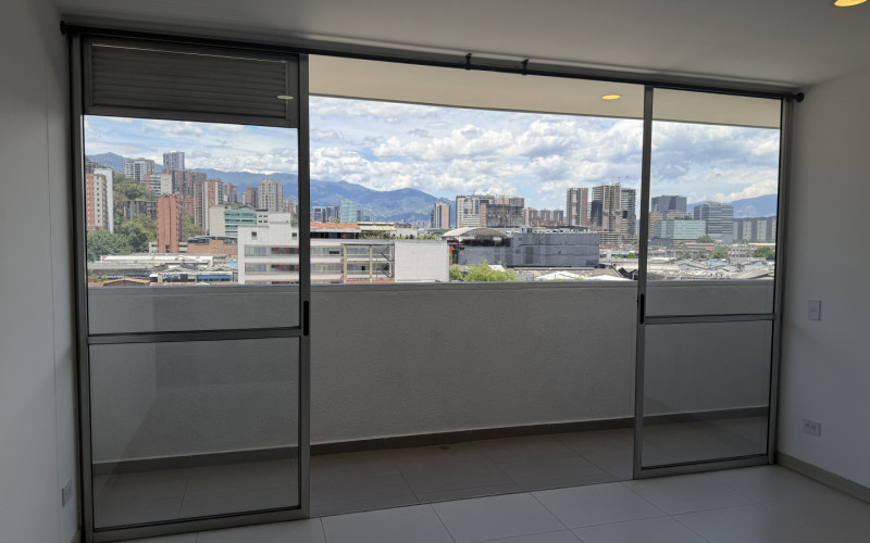 Apartment for Sale in San Diego, El Poblado | 57 sq m with Balcony & City View