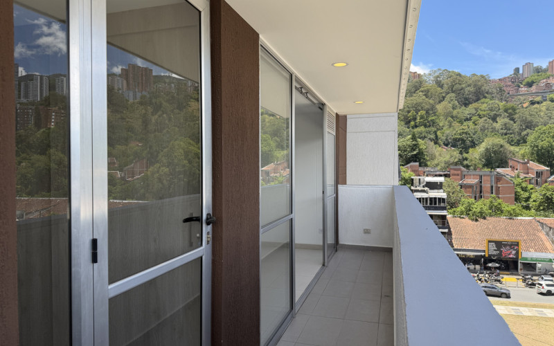 Apartment for Sale in San Diego, El Poblado | 57 sq m with Balcony & City View