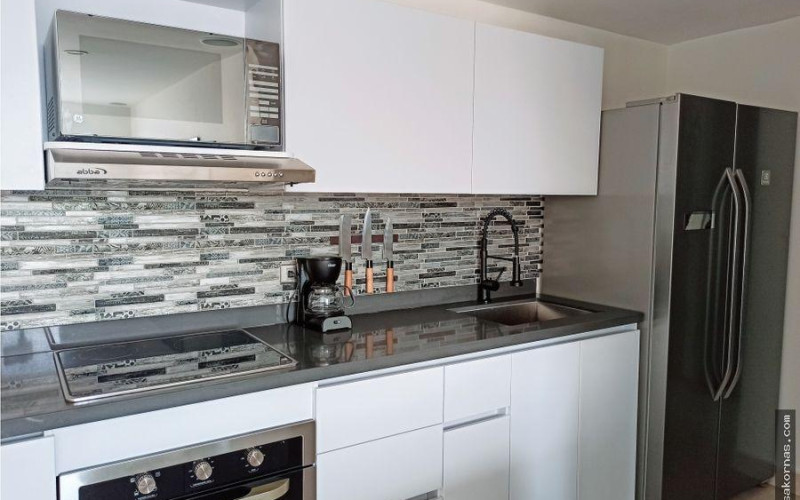 Remodeled Apartment for Sale in Laureles, Medellin | Turnkey Investment Opportunity