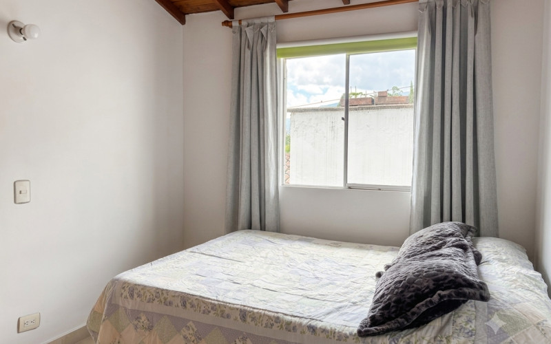 CASA FAMILIAR EN VENTA - ENVIGADO CERCA A MAYORCA