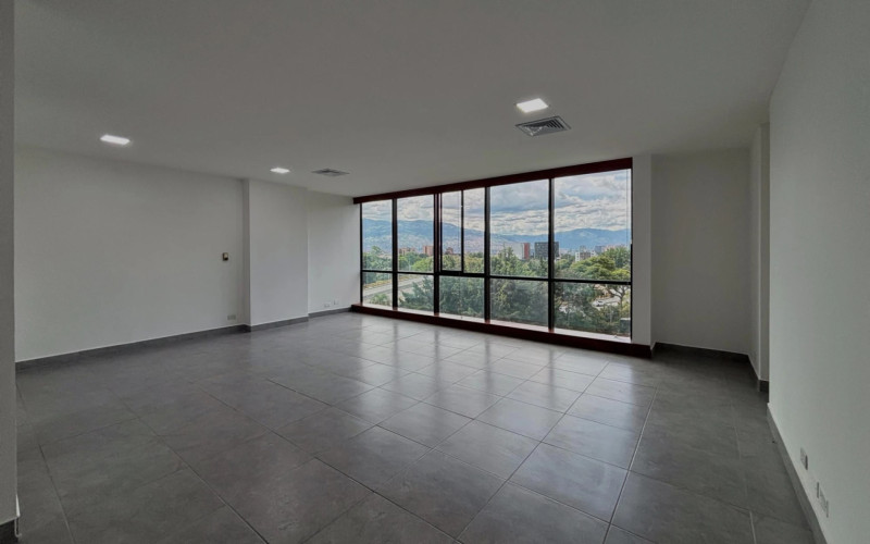 Oficina en Medellín en La Aguacatala