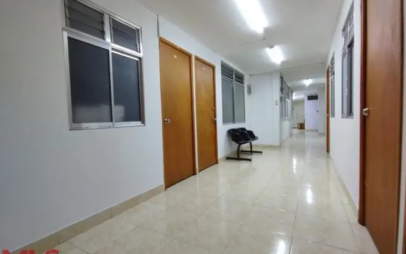 Oficina en Medellín en La Candelaria