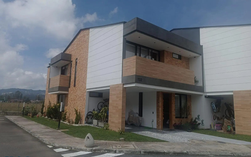 Casa en La Ceja en Urbano (La Ceja)