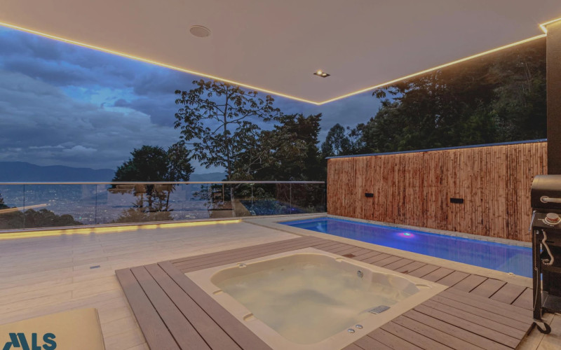 Casa en Medellín en Las Palmas