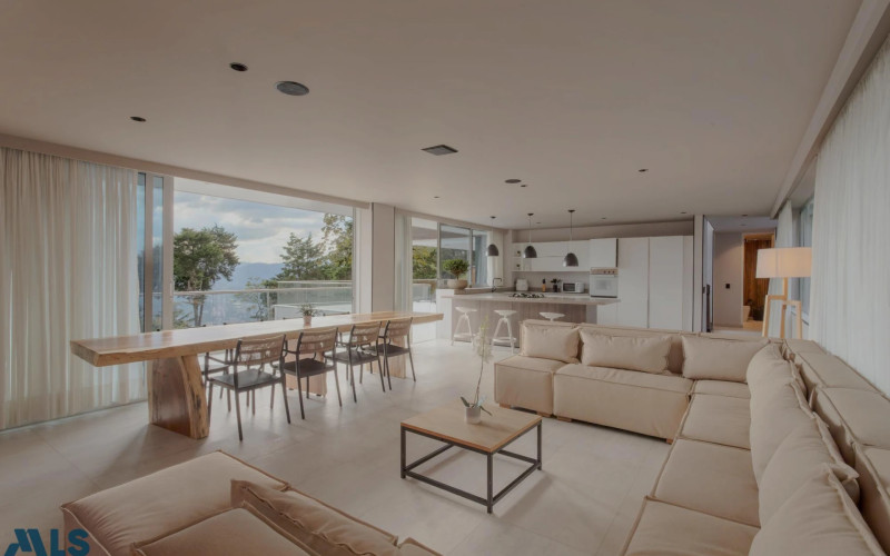 Casa en Medellín en Las Palmas
