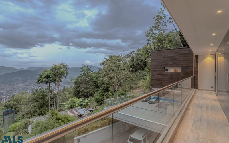 Casa en Medellín en Las Palmas