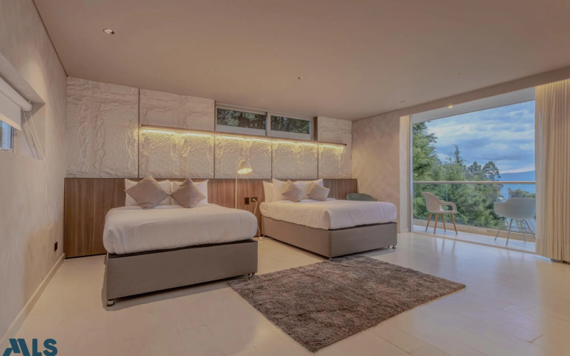 Casa en Medellín en Las Palmas